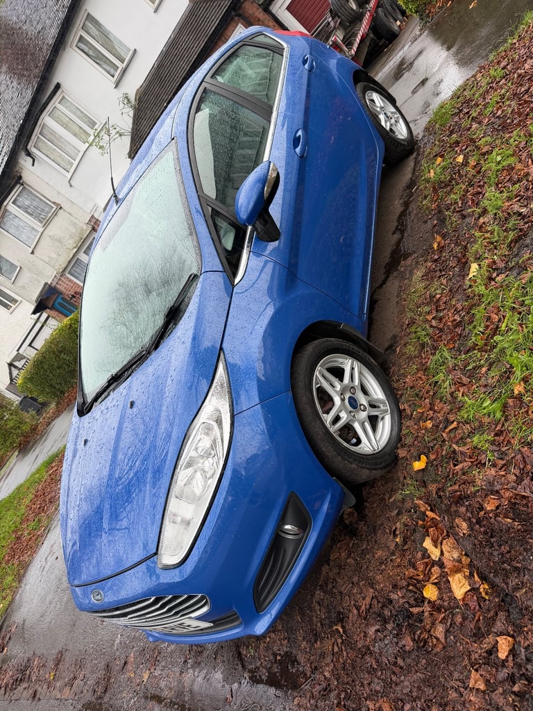 2013 Ford Fiesta Hatchback  Manual, 1498 (cc), 5 doors