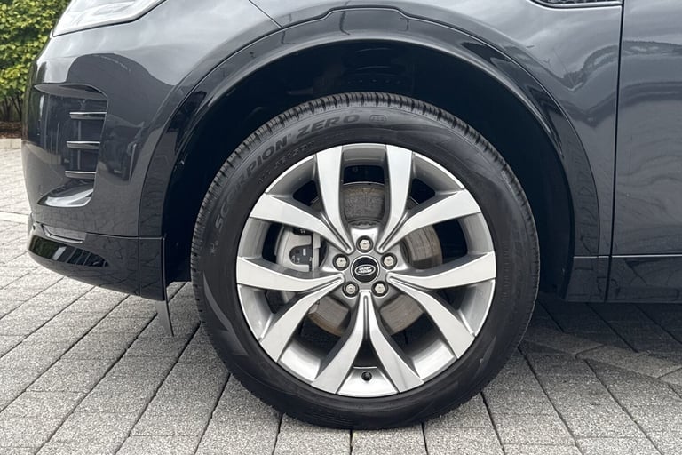 2025 Land Rover Discovery Sport 2.0 D200 Dynamic HSE 5dr SUV DIESEL Automatic