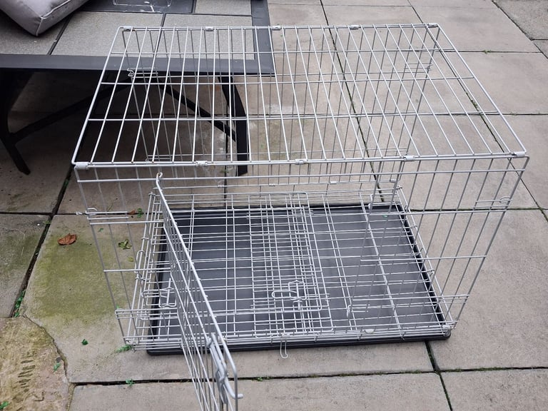 Medium size dog cage 