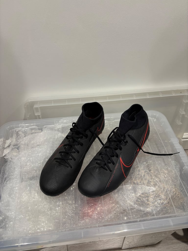 Nike Mercurial Superfly men’s size 10 - great condition 