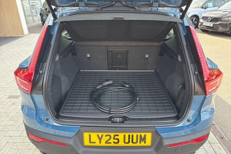 2025 Volvo EX40 185kW Extended Range Plus 78kWh 5dr Auto ESTATE ELECTRIC Automatic