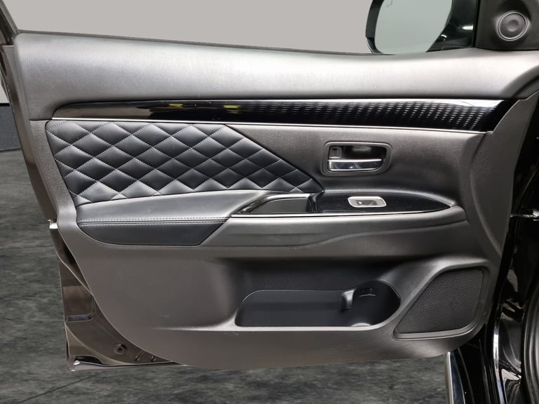 2021 Mitsubishi Outlander 2.4h TwinMotor 13.8kWh Exceed Safety SUV 5dr Petrol Plug-in Hybrid CVT ...