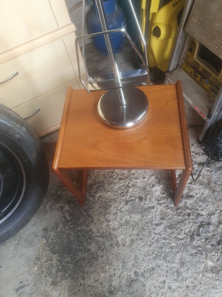 Coffee table & magazine rack