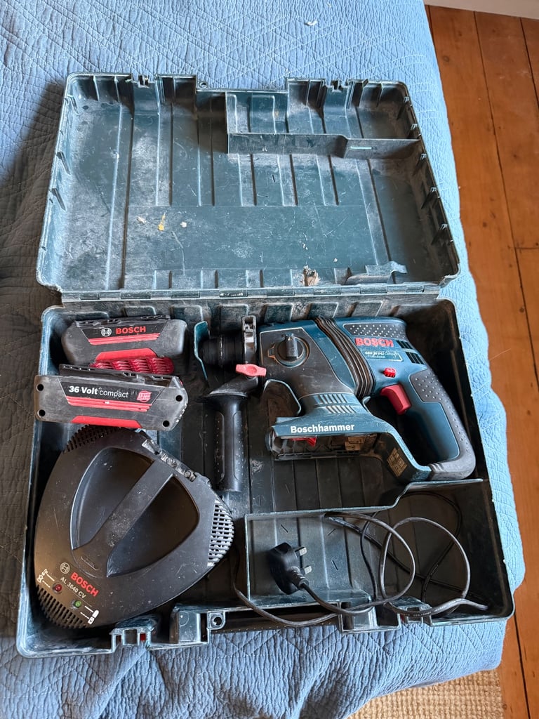 Bosch Corded Psb680re Hammer Drill Picture Bosch Hammer Drill Gumtree