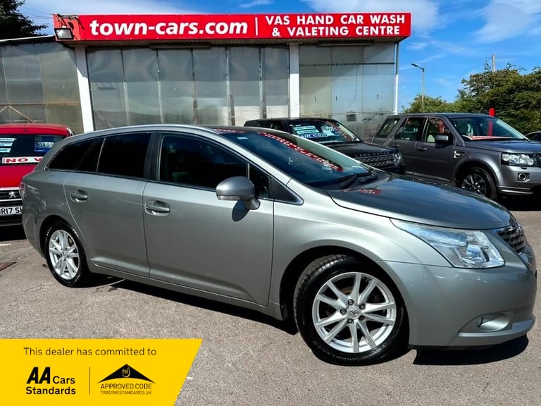 Toyota Avensis VALVEMATIC TR - 6 SPEED 1 FORMER OWNER SERVICE HISTORY 17' ALLOYS