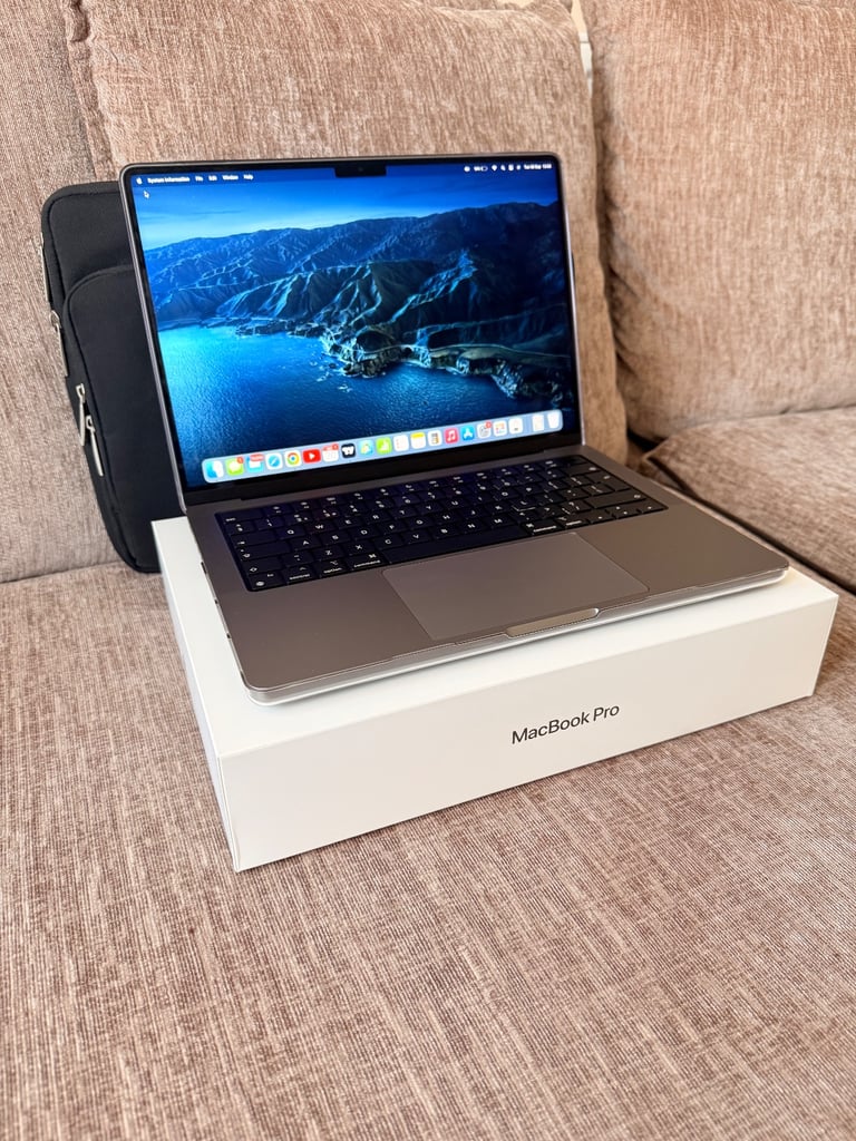 Apple MacBook Pro 14” (M1 Pro) – 16GB/512GB – Silver + Extras (LIKE NEW)