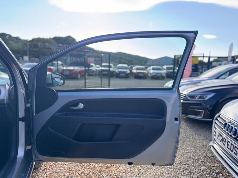 2017 Volkswagen up! 1.0 90PS High Up 3dr HATCHBACK Petrol Manual