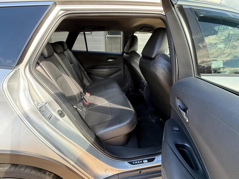 TOYOTA COROLLA 2.0 VVT-h Trek Touring Sports CVT Euro 6 (s/s) 5dr 2022