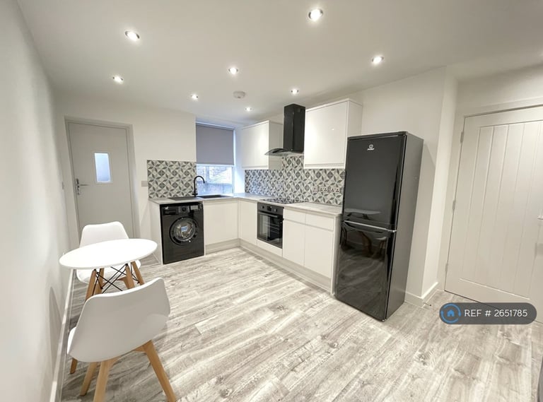 image for 1 bedroom flat in High Street, Lees, Oldham, OL4 (1 bed) (#2651785)