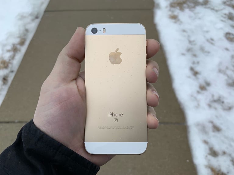 Unlocked Like New Used Apple Iphone SE One Year Warranty 