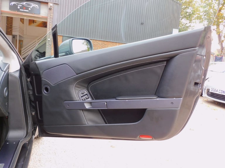 2006 Aston Martin Vantage 2dr HATCHBACK PETROL Manual