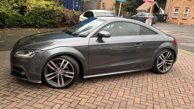 Audi, TT, Coupe, 2011, Semi-Auto, 1984 (cc), 2 doors