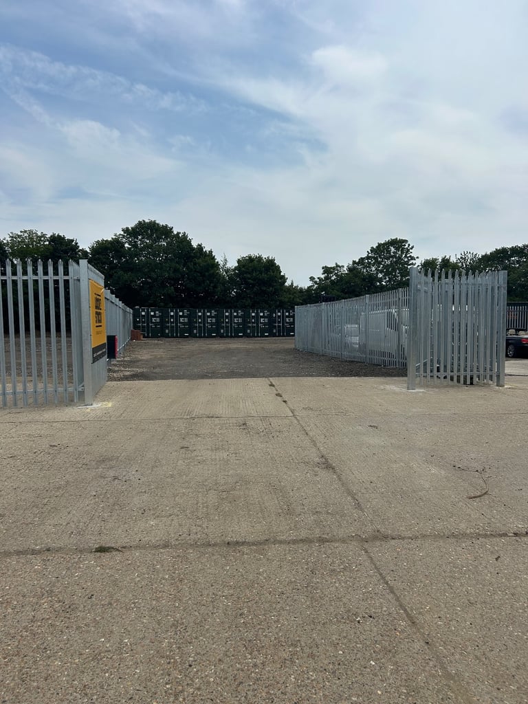 LOCK AND STOCK STORAGE LTD. SELF STORAGE AND CONTAINER HIRE. COMMERCIAL AND DOMESTIC USE. 