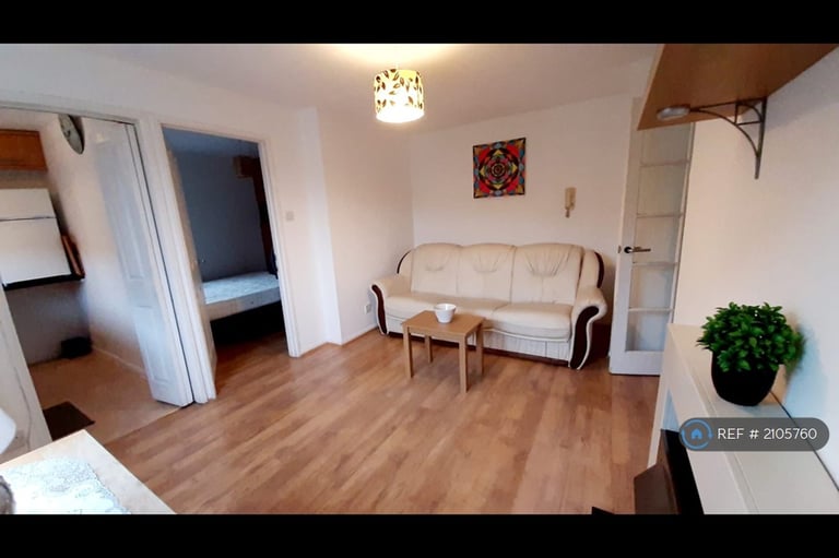 1 bedroom flat in John Silken Lane, London, SE8 (1 bed) (#2105760)