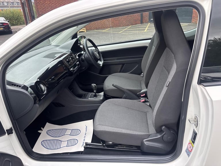 VOLKSWAGEN UP 1.0 Move up! 2014