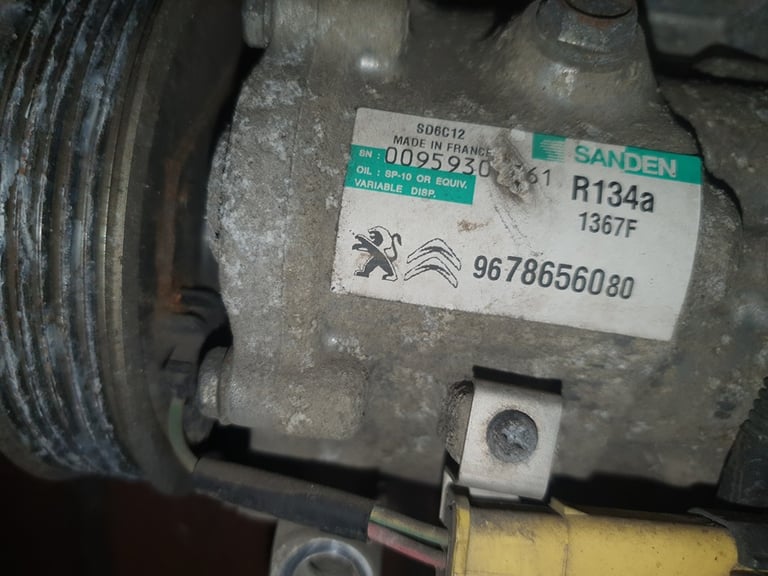 Peugeot 208 1.4 HDI AC Compressor 96786,5608,0 2013
