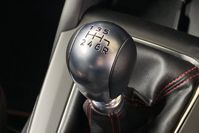 2025 Ford Focus 744494 Hatchback Petrol Manual