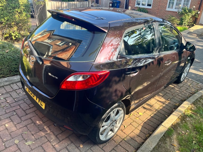 Mazda 2 Tamara 2010