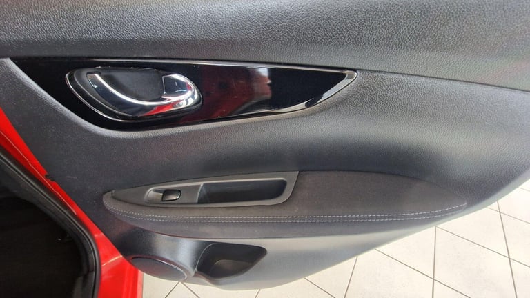 2016 Nissan Qashqai 1.5 dCi N-Connecta 2WD Euro 6 (s/s) 5dr HATCHBACK Diesel Manual