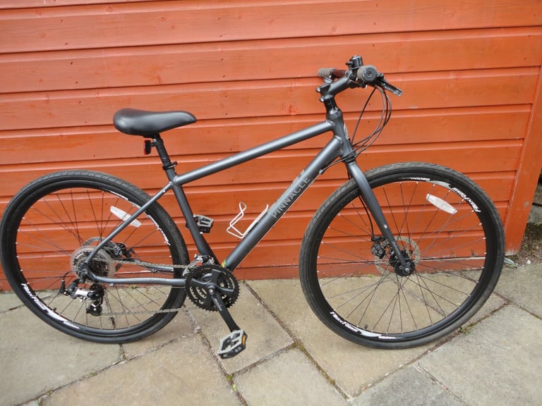 image for Pinnacle lithium hybrid bike, 18 inch lightweight frame, 21 gears, disc brakes, excellent condition