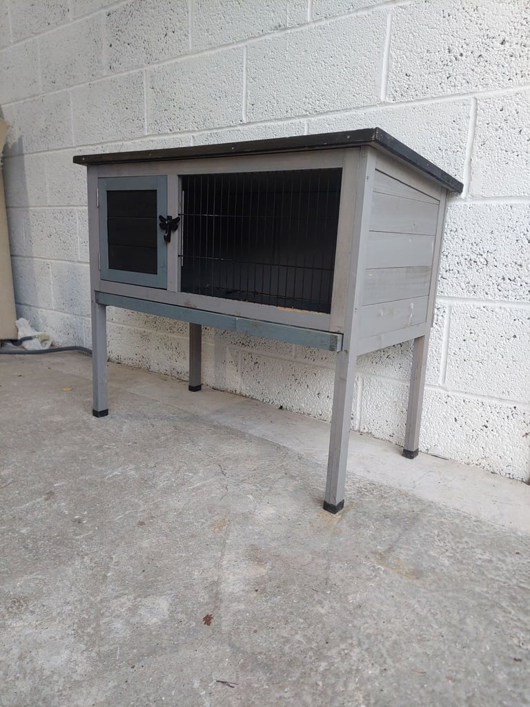 Rabbit / Guinea Pig Hutch 