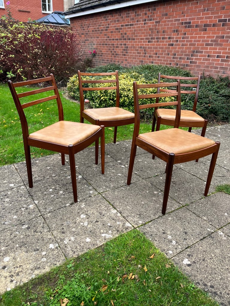 Set of G plan fresco dining chairs (delivery available)
