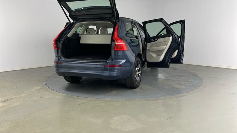 2023 Volvo XC60 Core, B5 AWD Mild hybrid, Petrol Estate Petrol Automatic