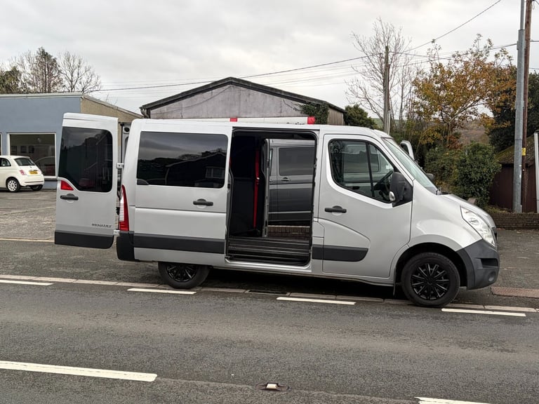 2017 Renault Master SL28dCi 110 Business WHEELCHAIR ACCESS/CAMPER PANEL VAN Diesel Manual