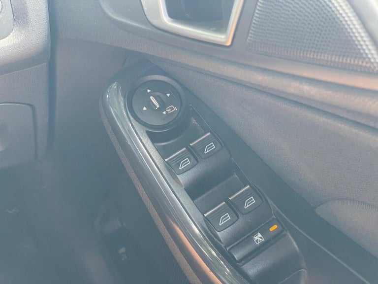 2013 Ford Fiesta 1.0 EcoBoost 125 Titanium X 5dr HATCHBACK PETROL Manual