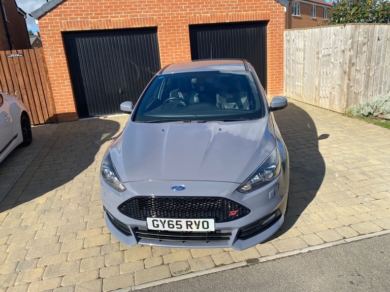 Ford, Focus st-3 2ltr petrol hatchback 2015, 5 door…. not vw 