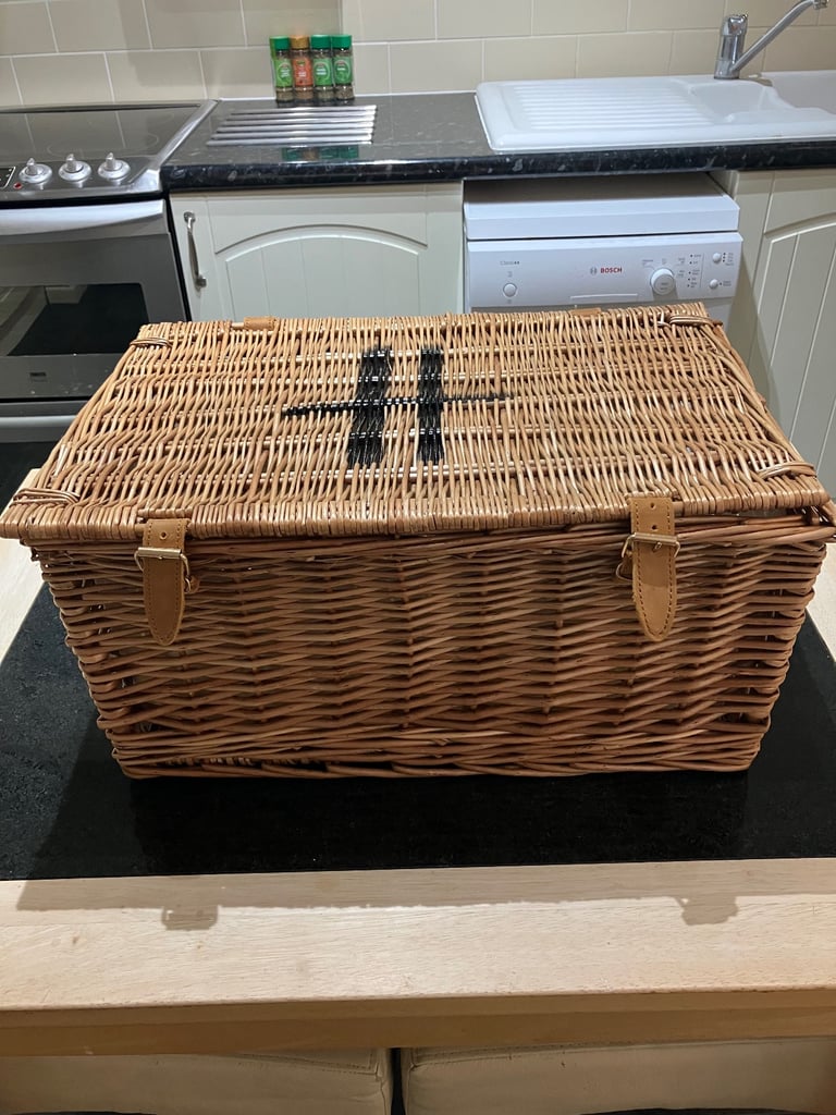 Harrods Hamper Basket