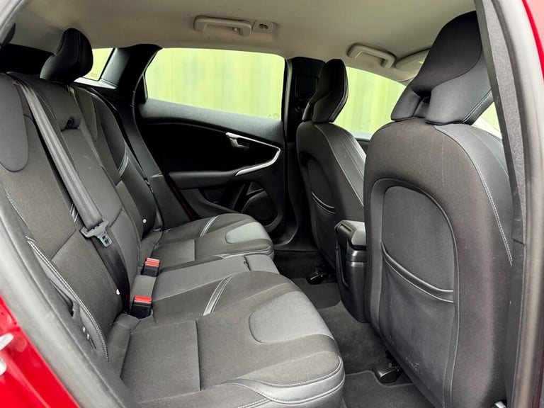 2016 Volvo V40 2.0 D2 Momentum Nav Plus Hatchback 5dr Diesel Manual Euro 6 (s/s) (120 ps) Hatchba...