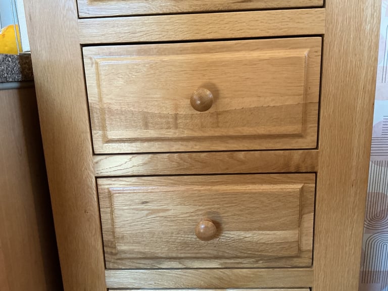 Oak Drawers/Tallboy.