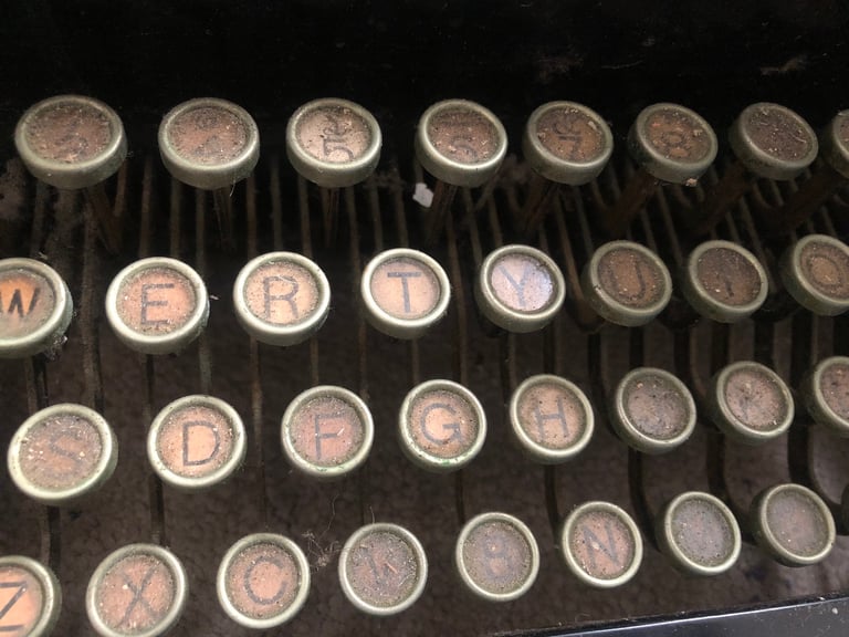 Royal Classic typewriter 