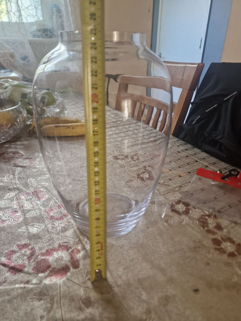 Glass vase