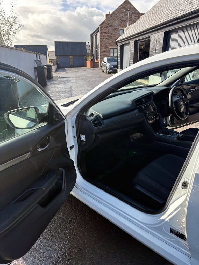 Honda, CIVIC, Hatchback, 2018, Manual, 988 (cc), 5 doors