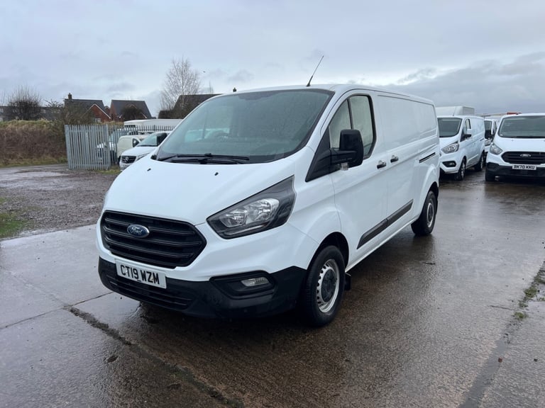 2019 Ford Transit Custom 2.0 TDCi 300/105ps Low Roof Van L2 PANEL VAN Diesel Manual