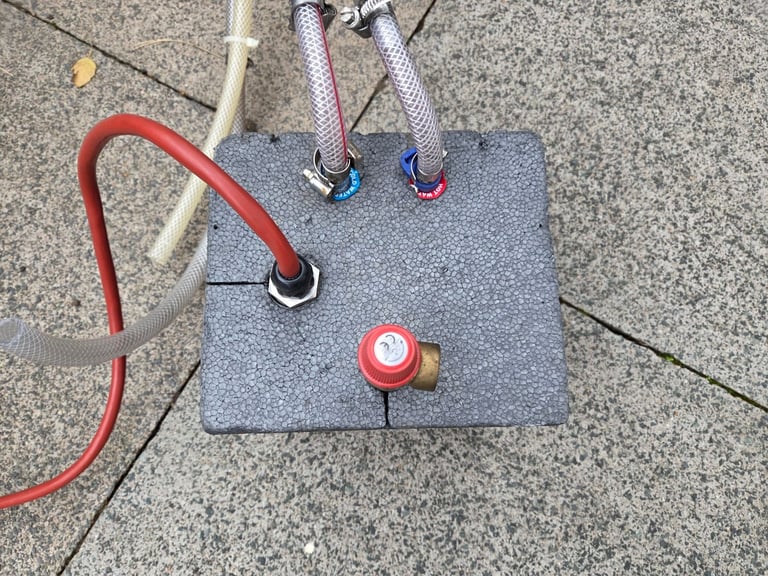 Pundmann Water Heater 3ltr Twin Rod 12v (180w) & 230v (250w) Motorhome Camper