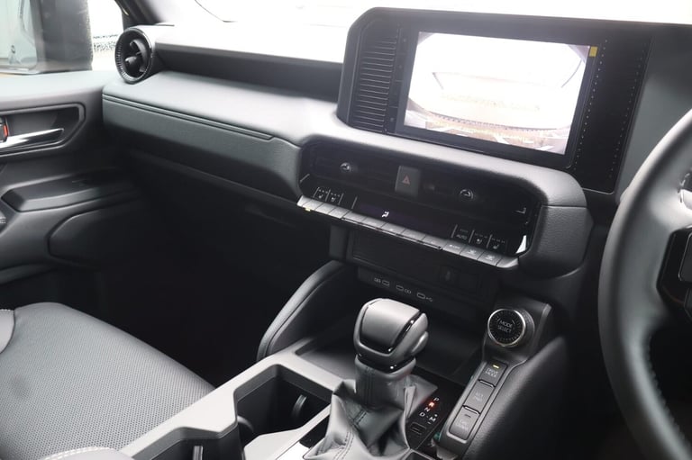 2025 Toyota Land Cruiser BRAND NEW COMMERCIAL REAR PRIVACY GLASS Hi GLOSS FINISH  MUD TERRAIN TYR...