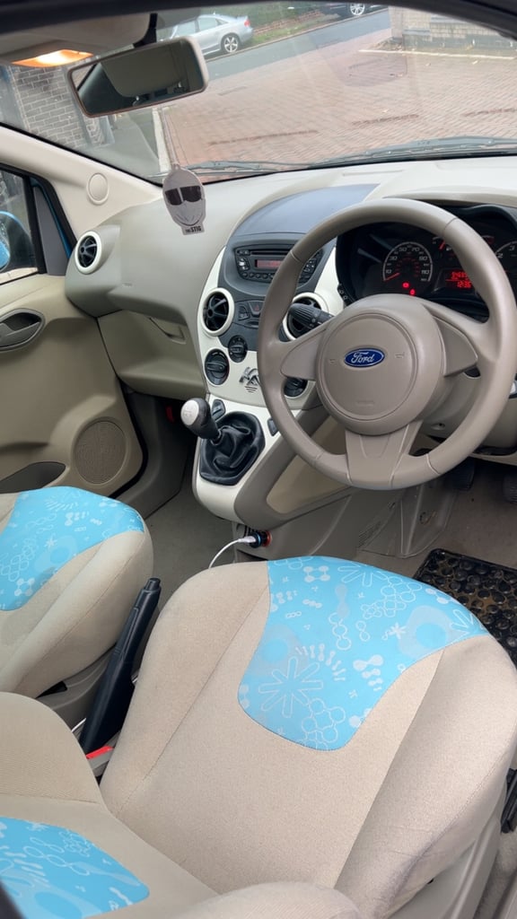 Ford, KA, Hatchback, 2010, Manual, 1242 (cc), 3 doors