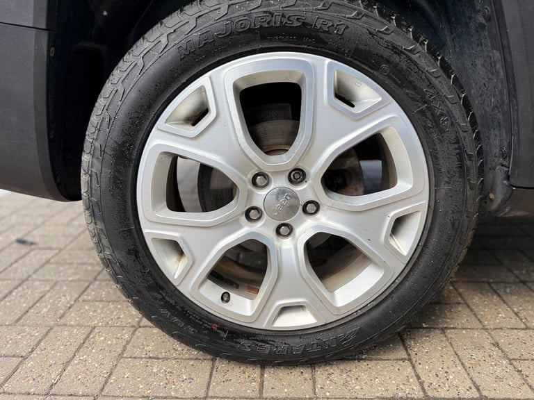 2017 Jeep Renegade 1.4T MultiAirII Limited Auto 4WD Euro 6 (s/s) 5dr ESTATE Petrol Automatic