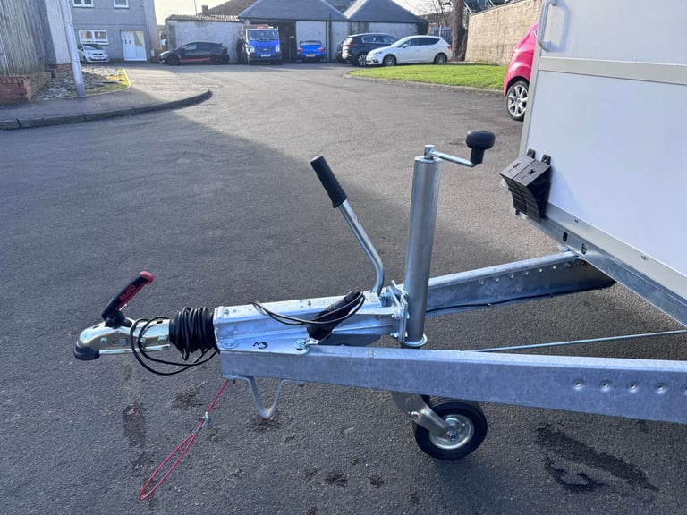 BRAND NEW 8FT X 5FT X 6FT SINGLE AXLE BOX TRAILER WITH BARN DOORS 1300KG BRAKED