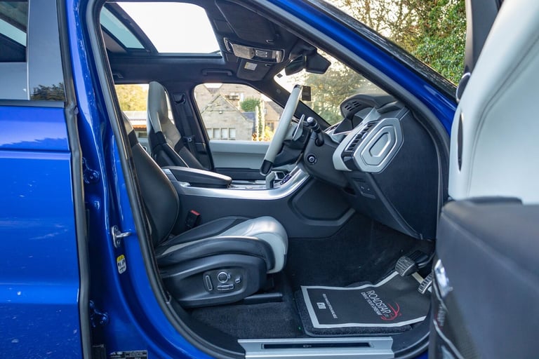 2022 Land Rover Range Rover Sport 5.0 P575 S/C SVR Carbon Edition 5dr Auto ESTATE PETROL Automatic