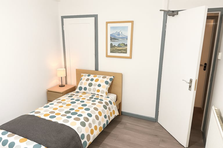 🏡 Newly Refurbished 4-Bedroom Family Flat with Balcony – Thornton Heath CR7