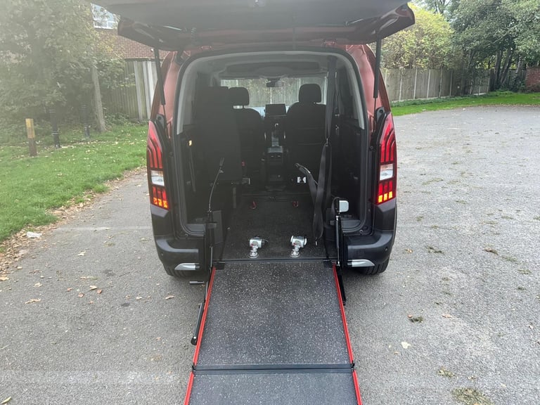 Peugeot RIFTER HORIZON RE TD Wheelchair access vehicle