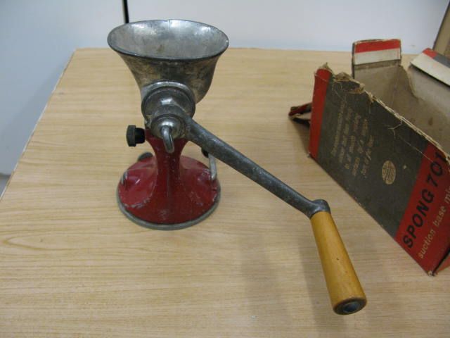 Retro Spong Mincer . Model 701