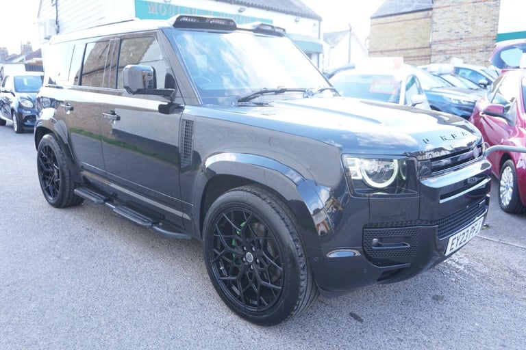  Land Rover Defender 110 3.0 D300 MHEV X-Dynamic HSE Auto 4WD Euro 6 (s/s) 5dr Diesel Automatic