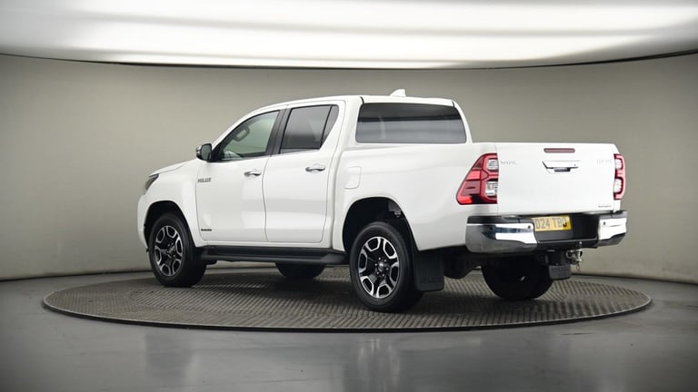 2024 Toyota Hilux 2.8 D-4D Invincible Pickup Double Cab 4dr Diesel Auto 4WD Euro 6 (s/s) (204 Pic...