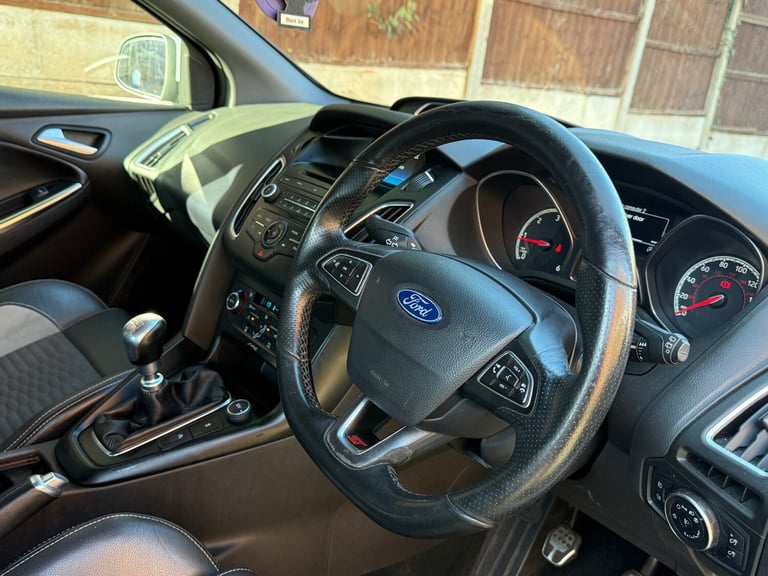 2015 FORD FOCUS 2.0 TDCi 185 ST-2 Diesel 5dr ULEZ EURO 6 CRUISE CONTROL