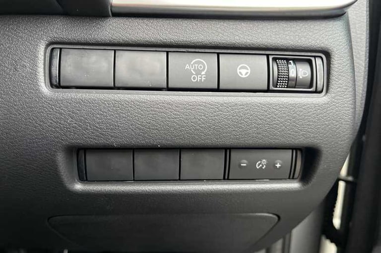 2024 Nissan Qashqai 1.3 DIG-T MH N-CONNECTA [GLASS ROOF] 5DR Hatchback Petrol Manual